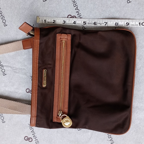 Michael Kors Cross body with adjustable strap - Picture 4 of 8